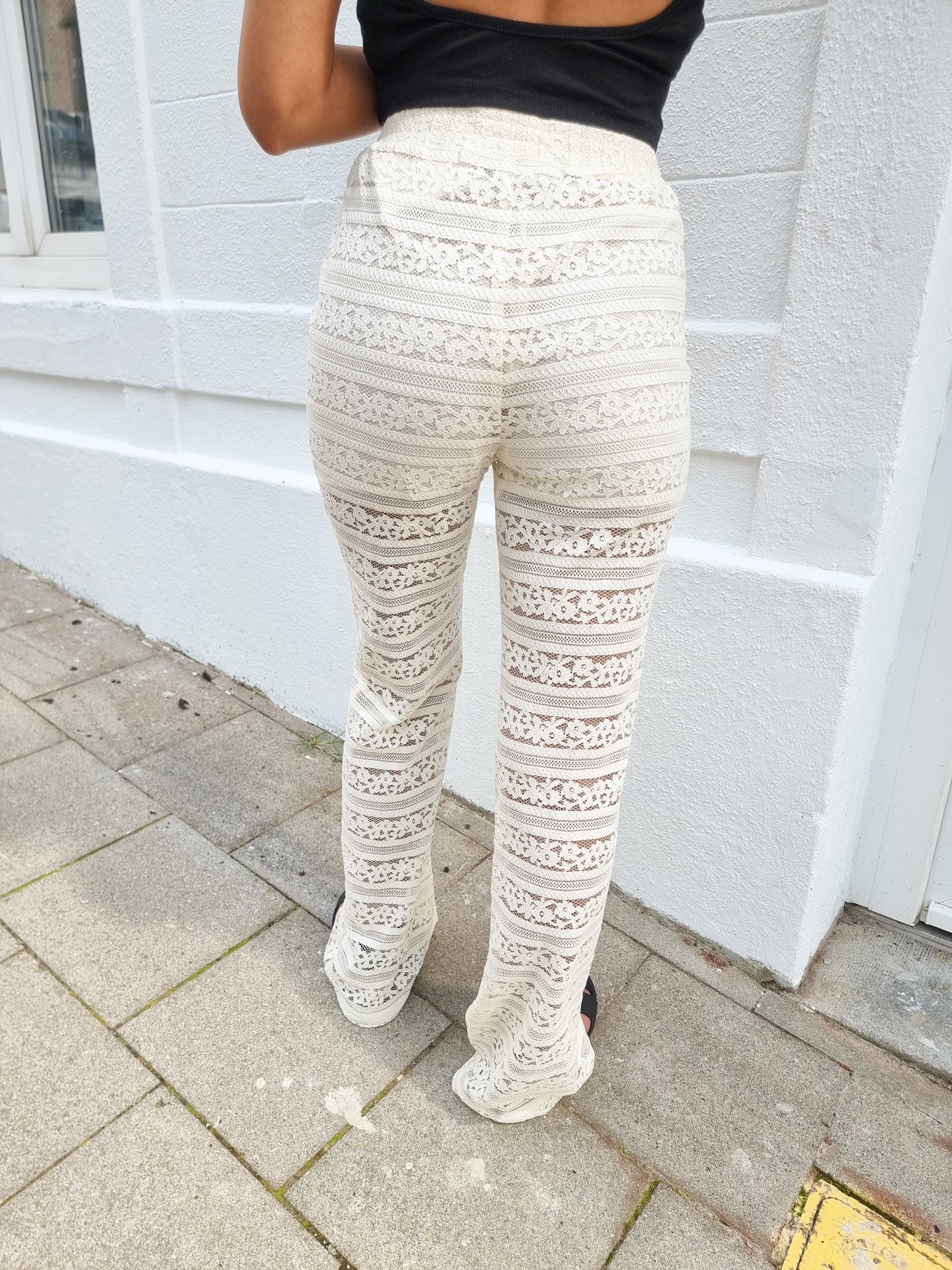 Pantalon dentelle PRÉ-COMMANDE